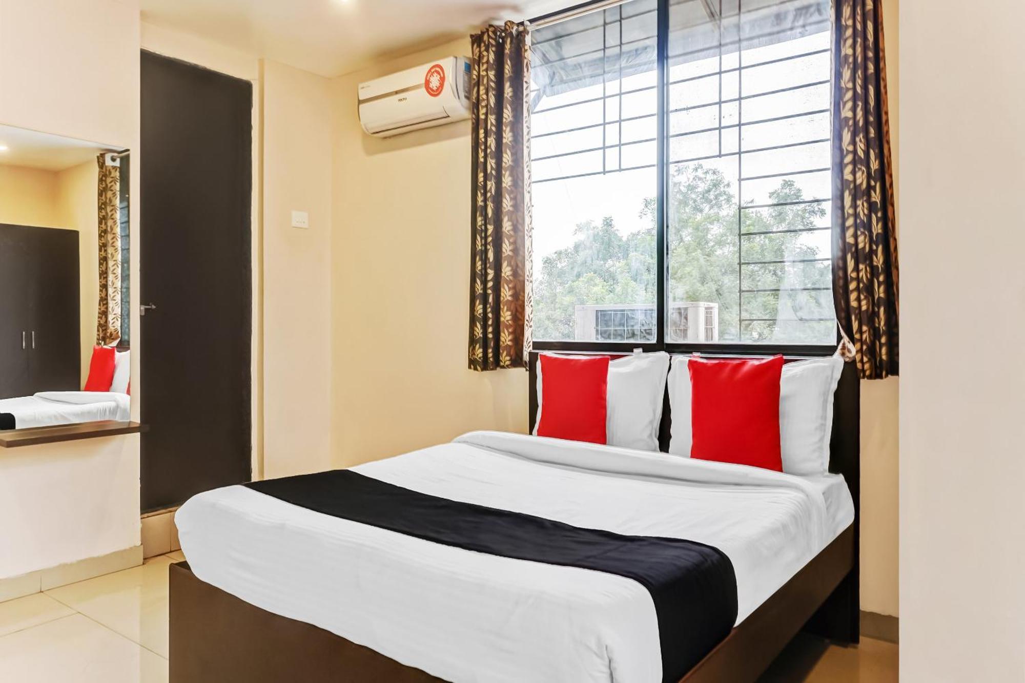 Hotel O Log Inn Plaza Near Eon It Park Pune Exterior foto
